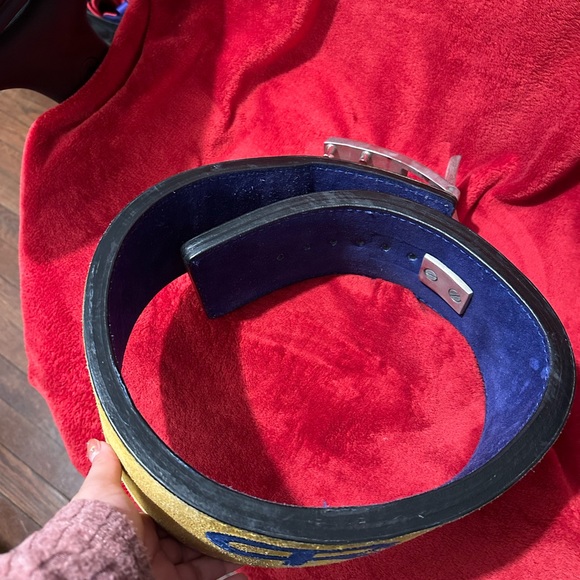 Yellow Leather Weightlifting Belt - Picture 4 of 10